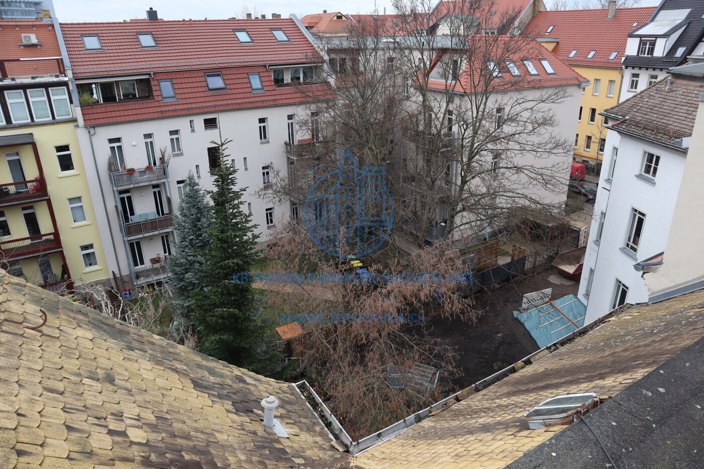 umliegende geschlossene Bebauung 