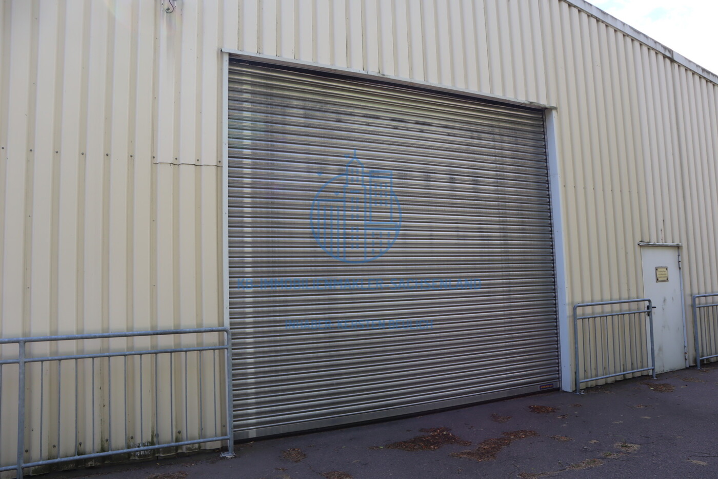 Toreinfahrt der Kalthalle 