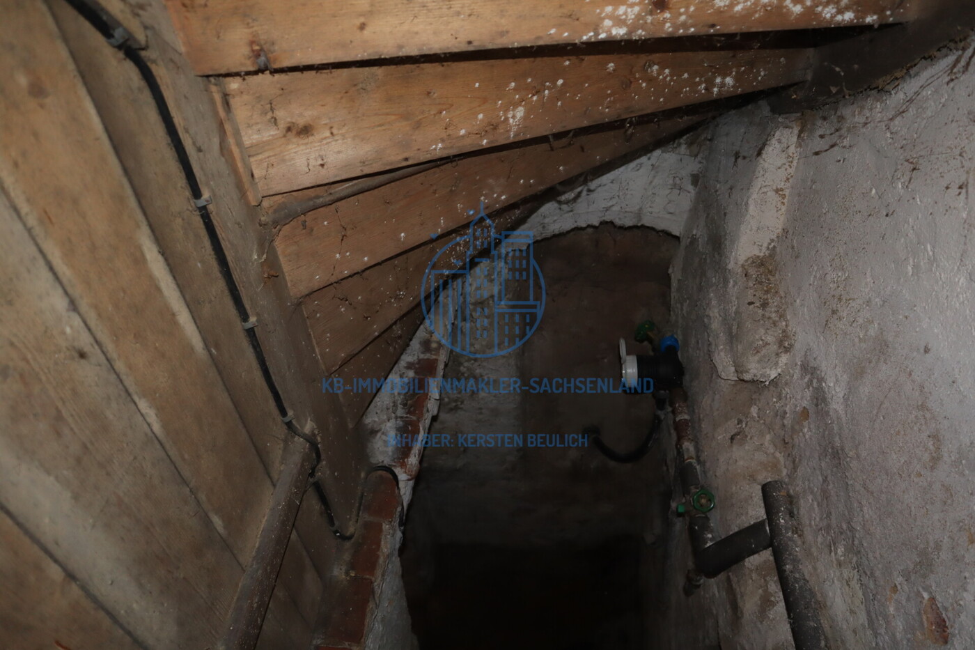 Treppenaufgang im Bereich des KG