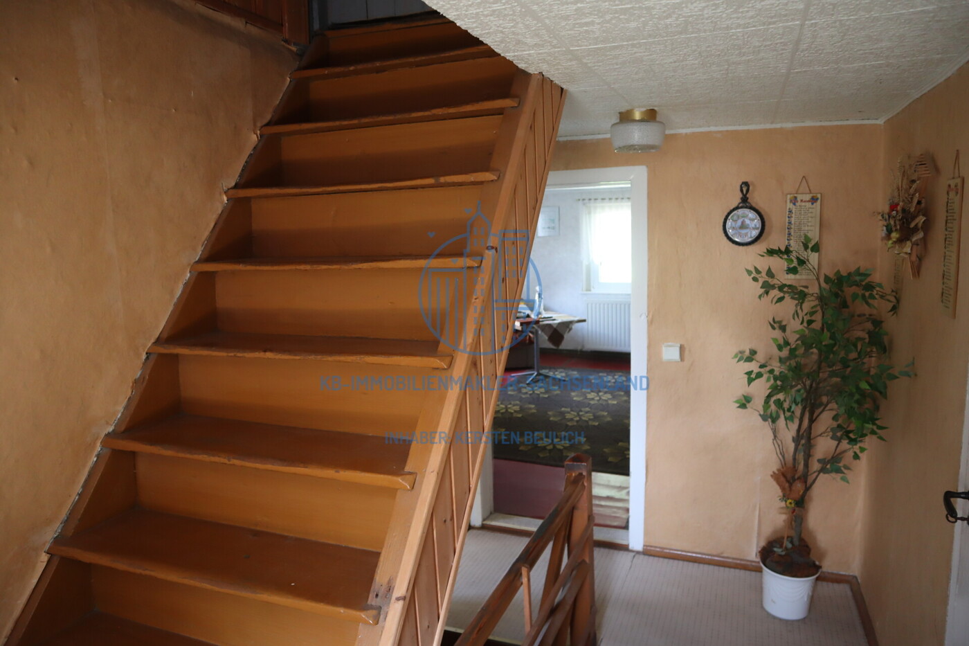 Flurbereich im OG - Aufgang in das DG