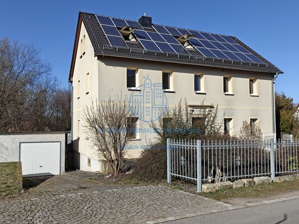 straßenseitige Fassadenansicht