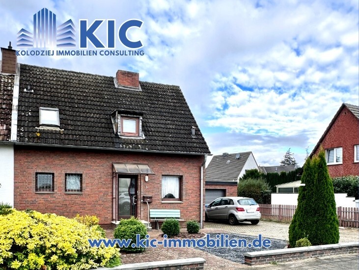 Real Estate Title Image Background