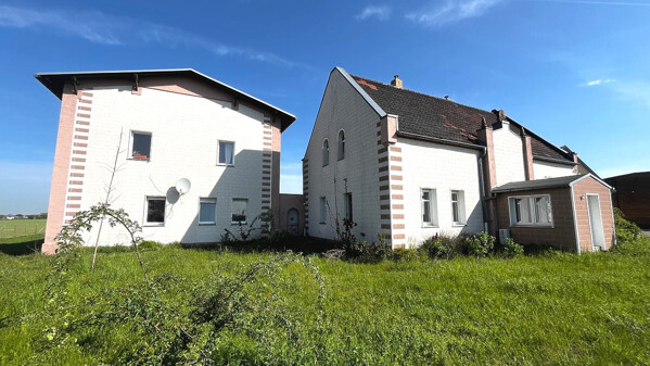 Straßenansicht