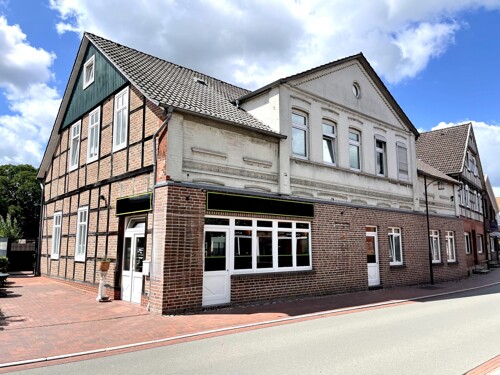 Straßenansicht