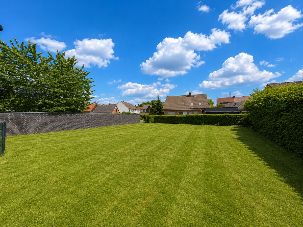 Gartenansicht mit Ausbaupotenzial