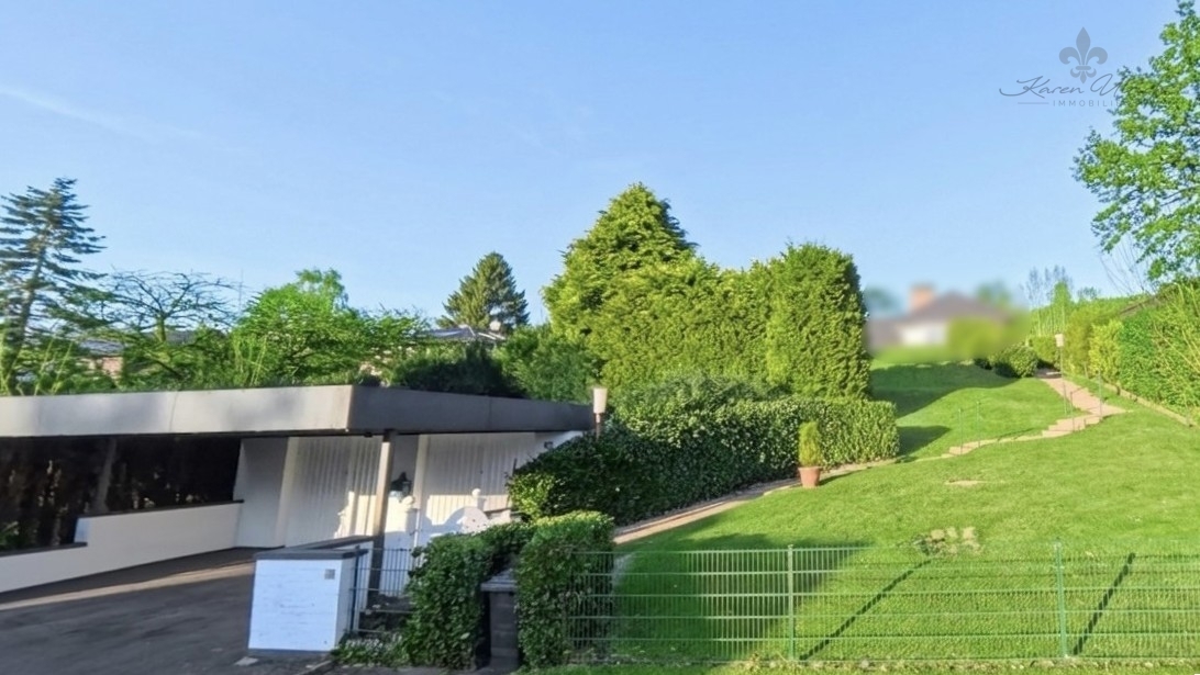 Straßenansicht