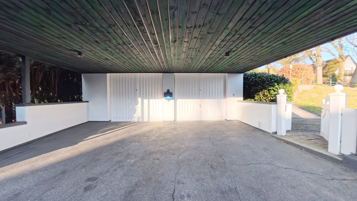 Doppelgarage mit Carportdacht