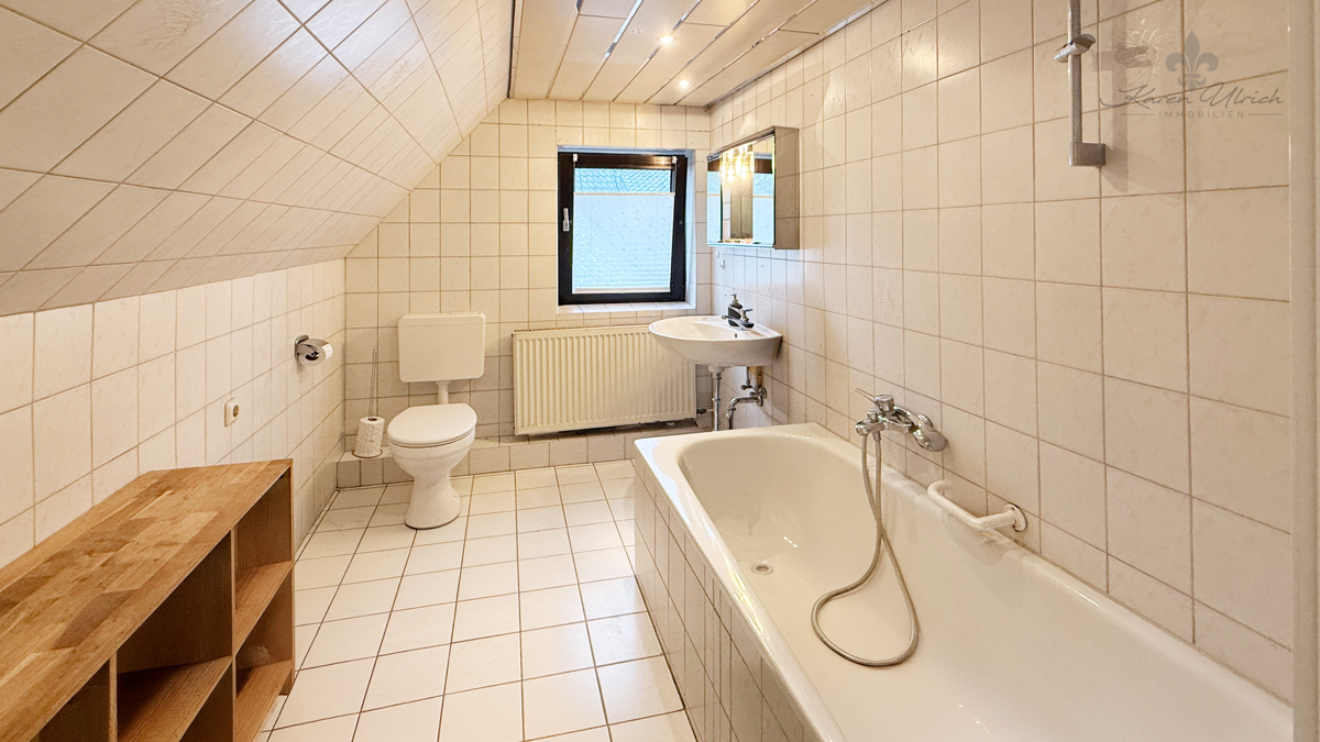 Badezimmer im OG