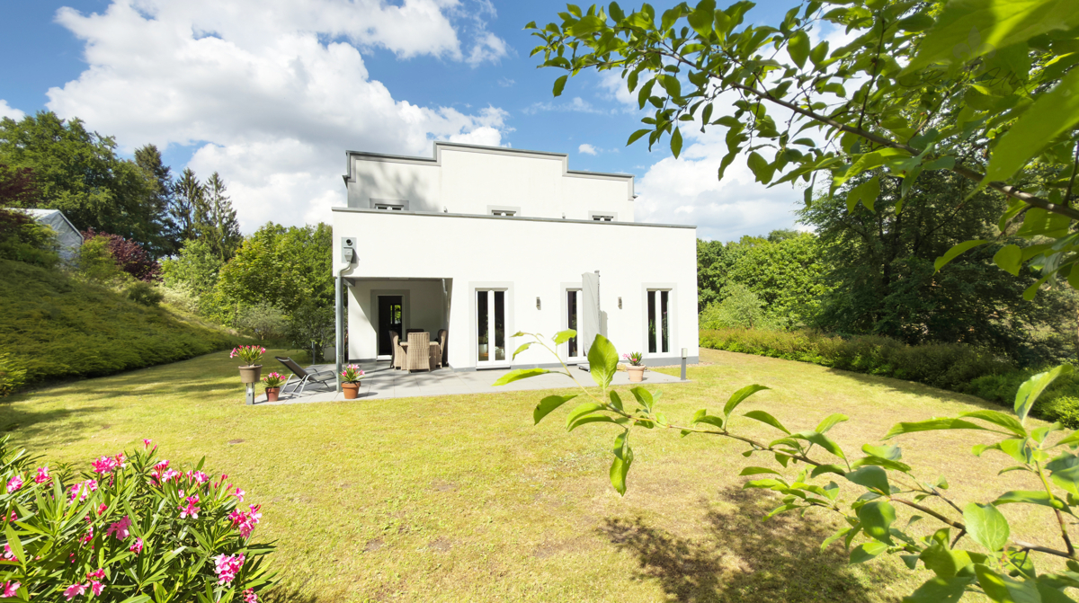 Hausansicht Südwest Garten