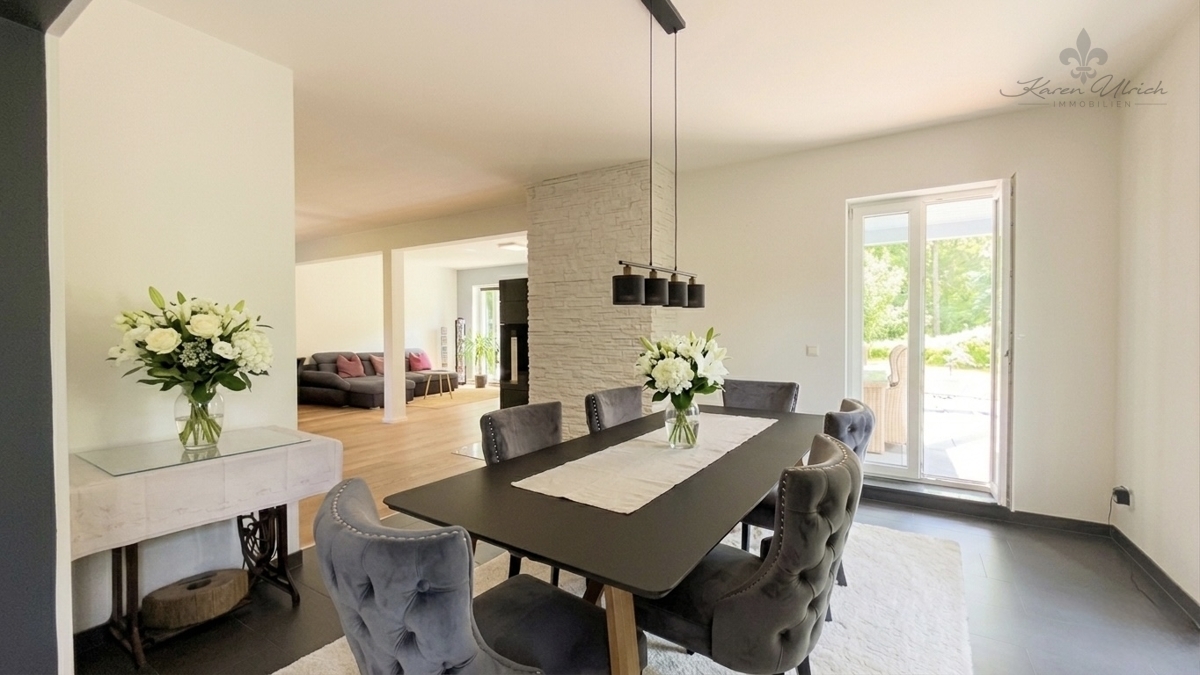 Essbereich mit Terrassenzugang