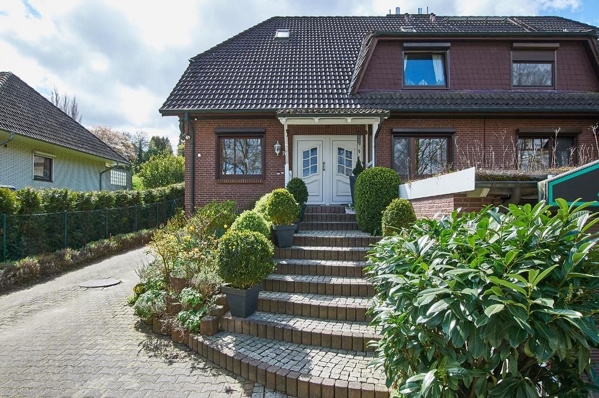 Karen Ulrich Immobilien Verkauf, Fronansicht