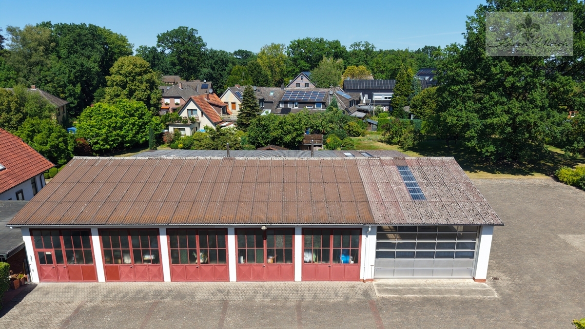 Bushallen und Waschhalle (2)
