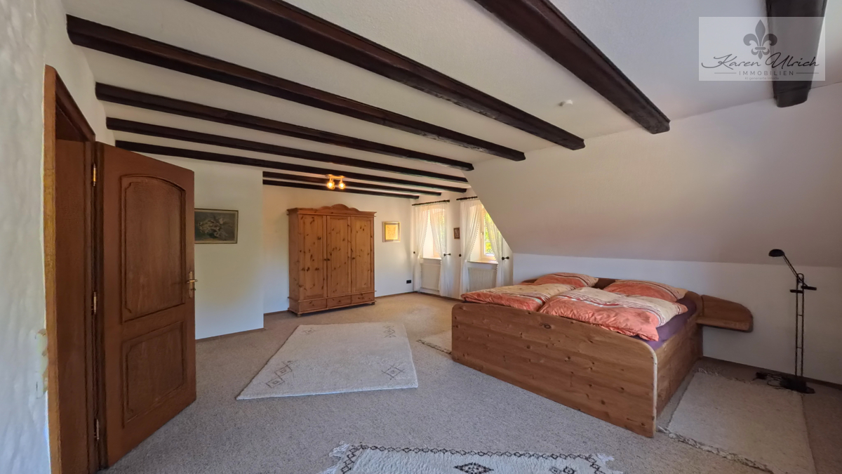 OG - Schlafzimmer (2)