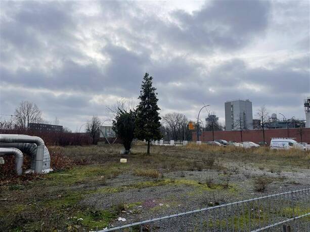 959e3551 02ab 406b b3d3 b50e7513aa06