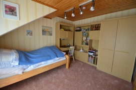 Schlafzimmer 4