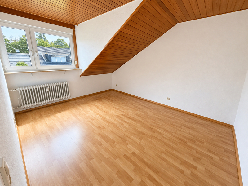 Großzügige 3-Zimmer-Dachgeschosswohnung mit Blick ins Grüne in Eschweiler-Nothberg - Photo 4