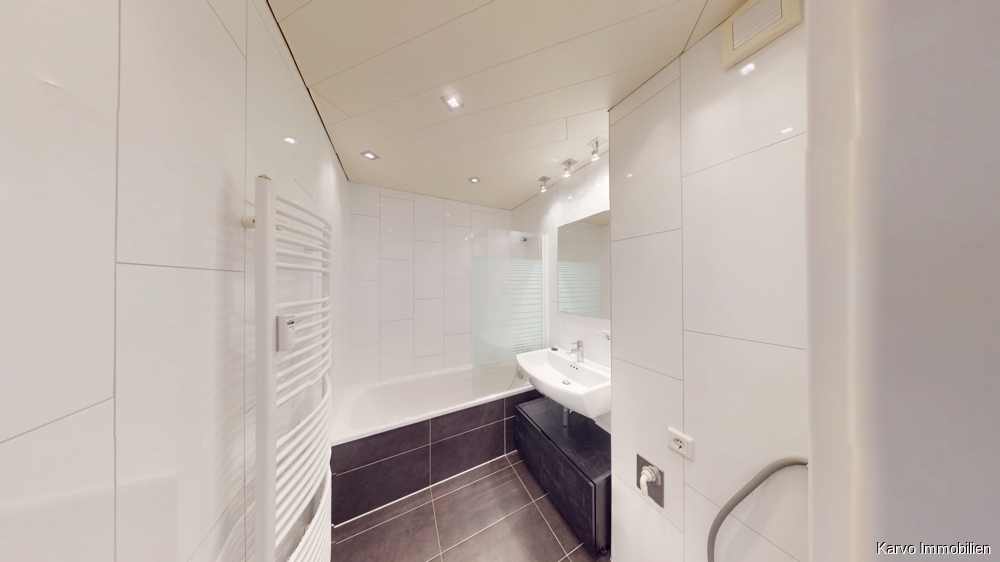 Modernes Wannenbad