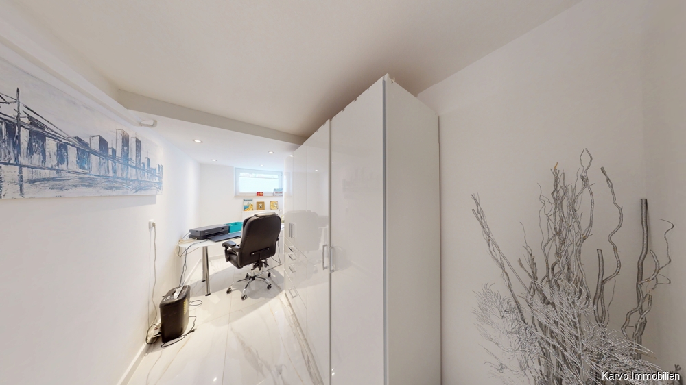 Büro im Untergeschoss