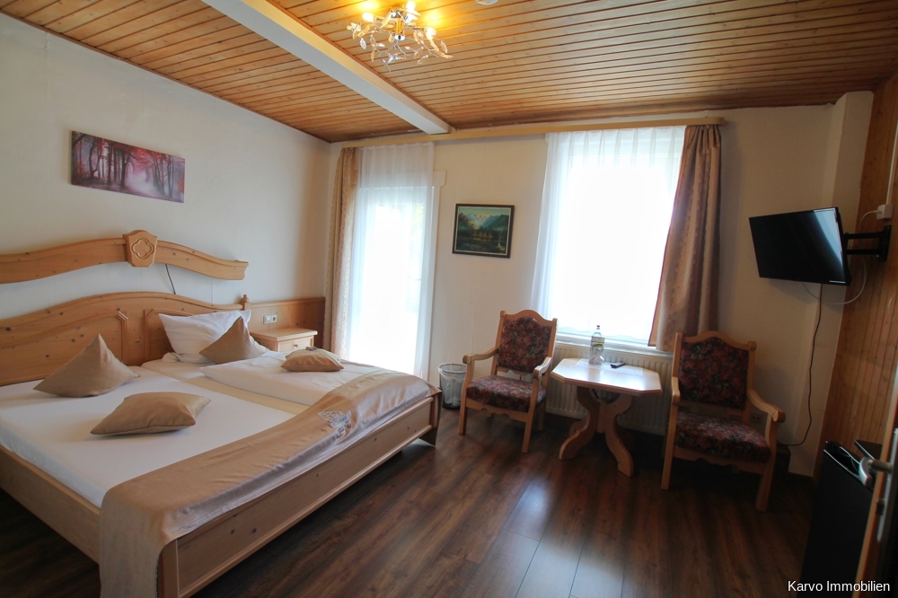 Doppelzimmer mit Balkon