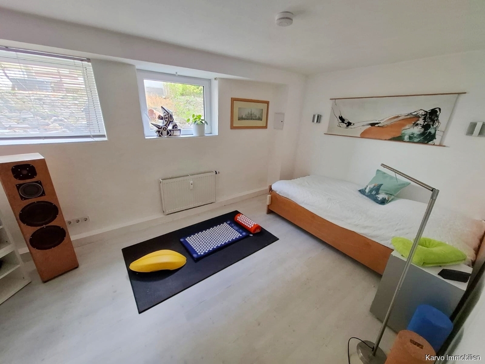 Schlafzimmer im Kellerbereich