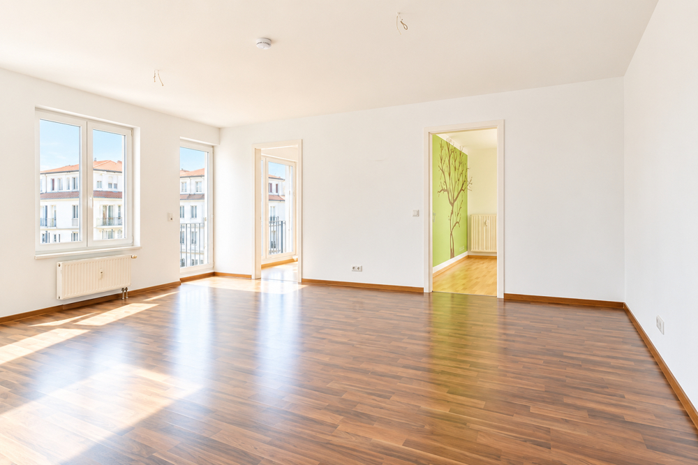 WOHNEN IM SONNENGARTEN - MIT AUFZUG, BALKON UND EINBAUKÜCHE - Foto 2