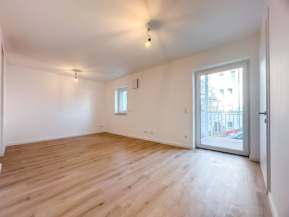 KOMFORTABLE SINGLEWOHNUNG IN NUTHETAL, OT SAARMUND - MIT FUSSBODENHEIZUNG, BALKON, EINBAUKÜCHE UND FAHRSTUHL - Photo 1
