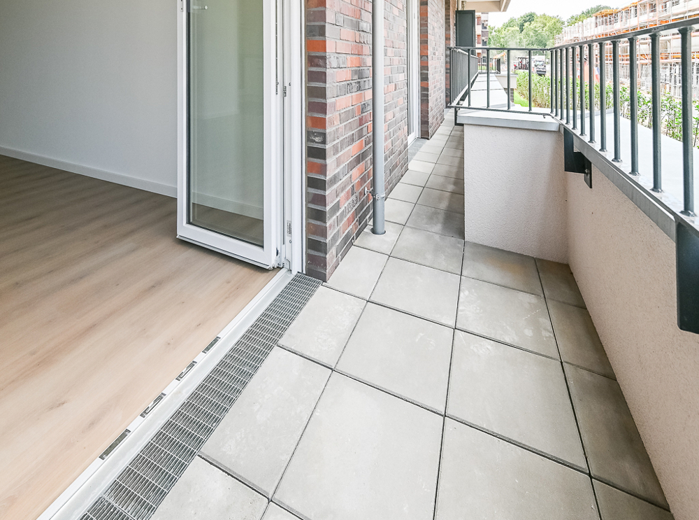 PARKSTADT KARLSHORST - GEPFLEGT WOHNEN MIT FUSSBODENHEIZUNG, EINBAUKÜCHE, TERRASSE UND BALKON - Foto 4