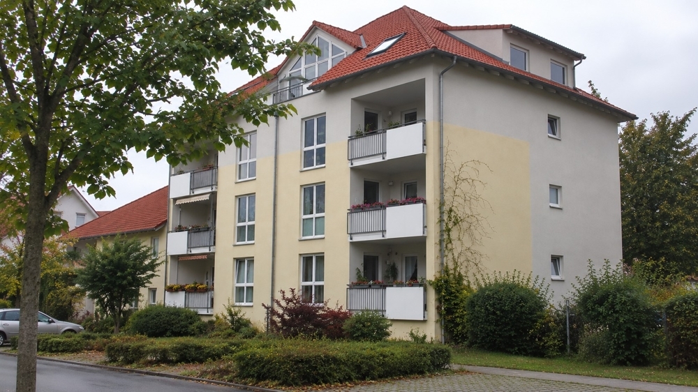 4-Zimmer-Dachgeschosswohnung in Glienicke/Nordbahn – neuer Boden, Einbauküche und Westbalkon - Foto 5