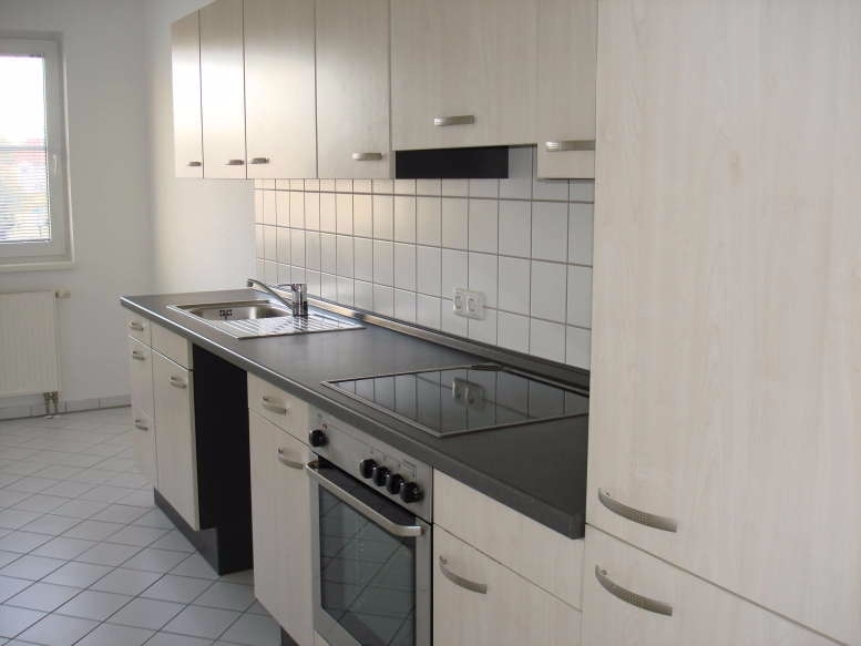 Sonniges Familiennest in Glienicke – 3 Zimmer mit Wohnküche und Loggia mit Grünblick - Foto 2