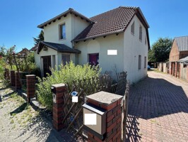 Straßenansicht