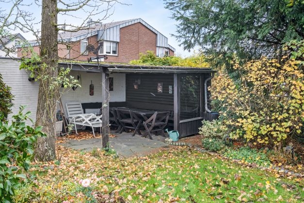 c5049e9f f6de 4bb7 be18 e34f47942ffc