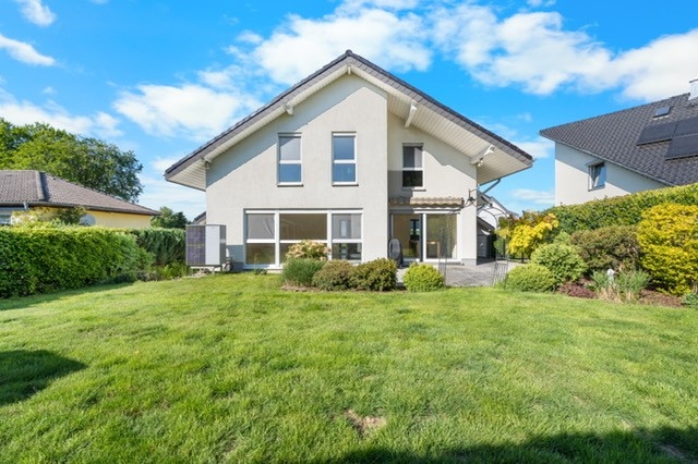 Rückansicht mit Garten