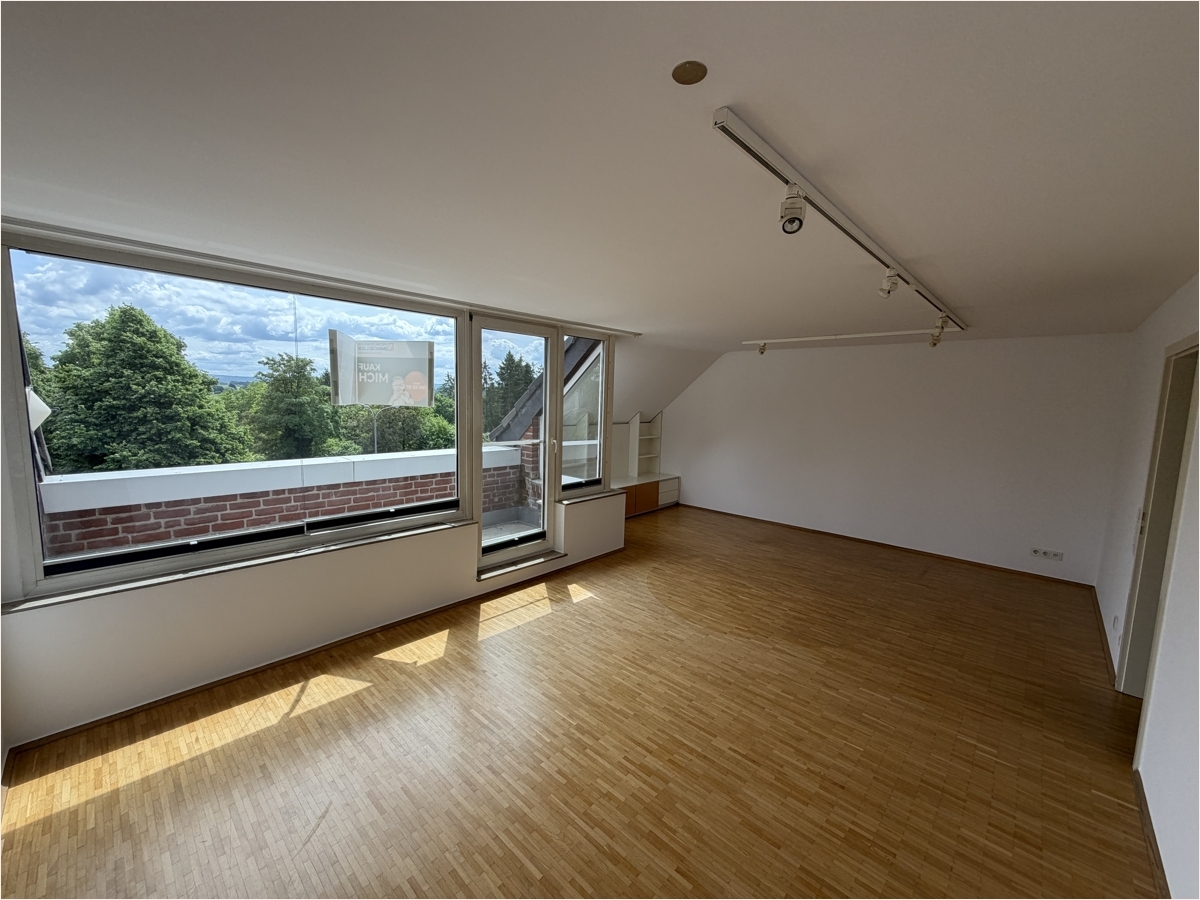 Peter Dondorf Immobilien - Wohnzimmer UG