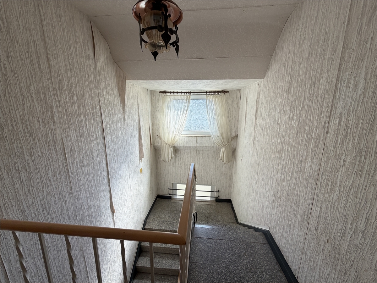 Peter Dondorf Immobilien - Treppenhaus 2