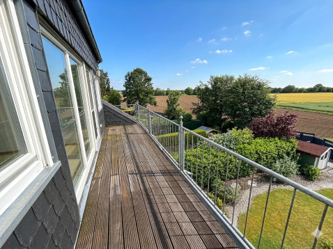 Blick seitlich Terrasse 