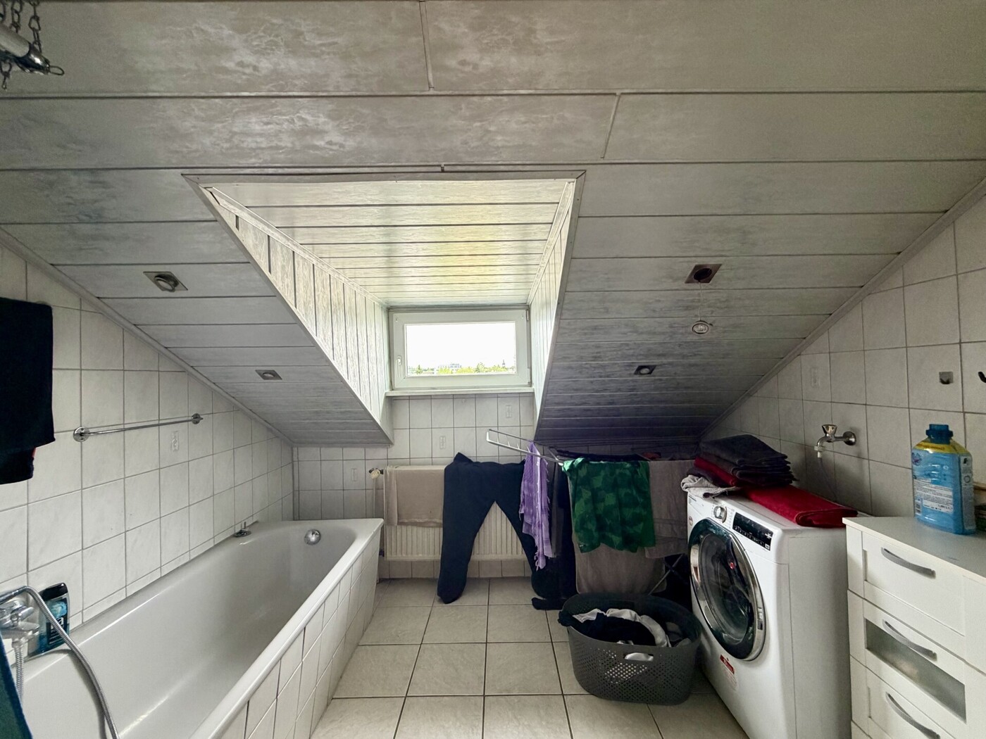 Badezimmer - Whg - DG