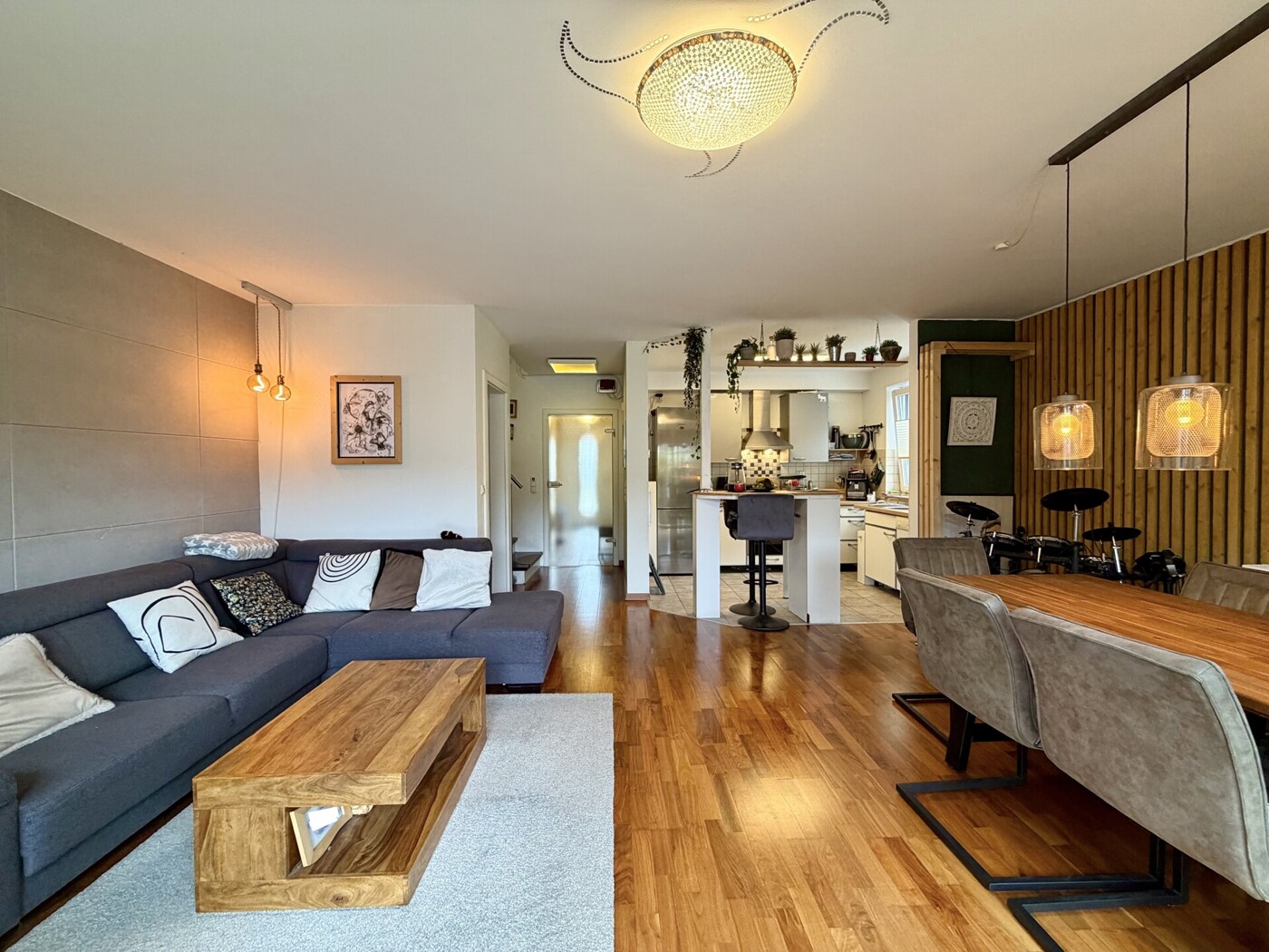 offenes Wohn- & Esszimmer