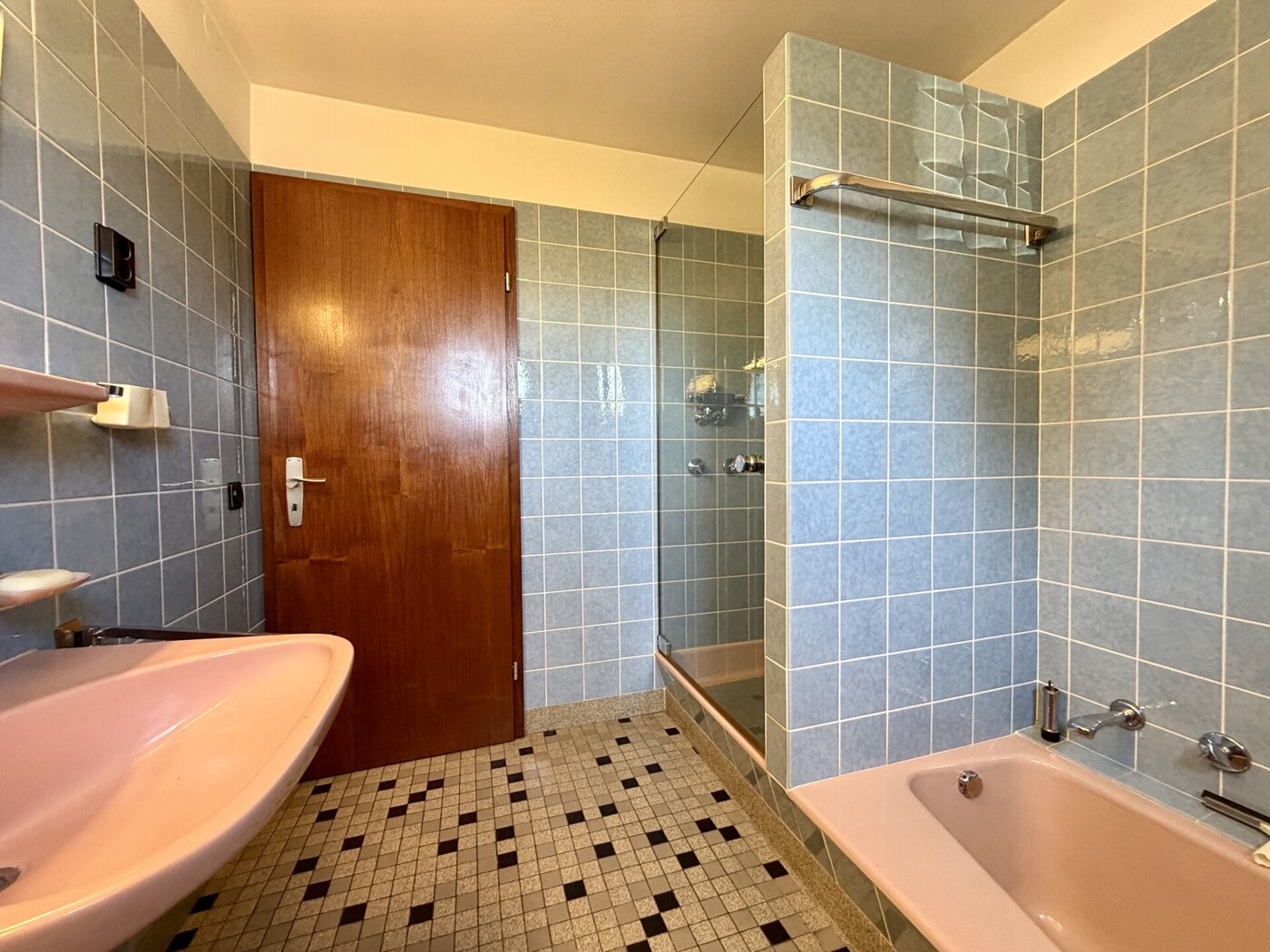 Badezimmer Ansicht 2