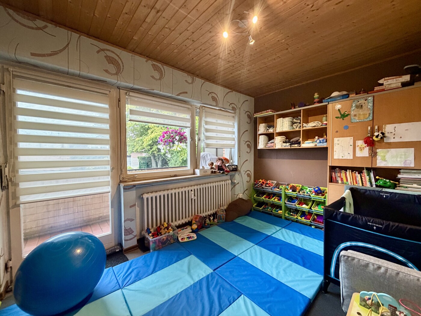 Kind / Büro_EG_rechts