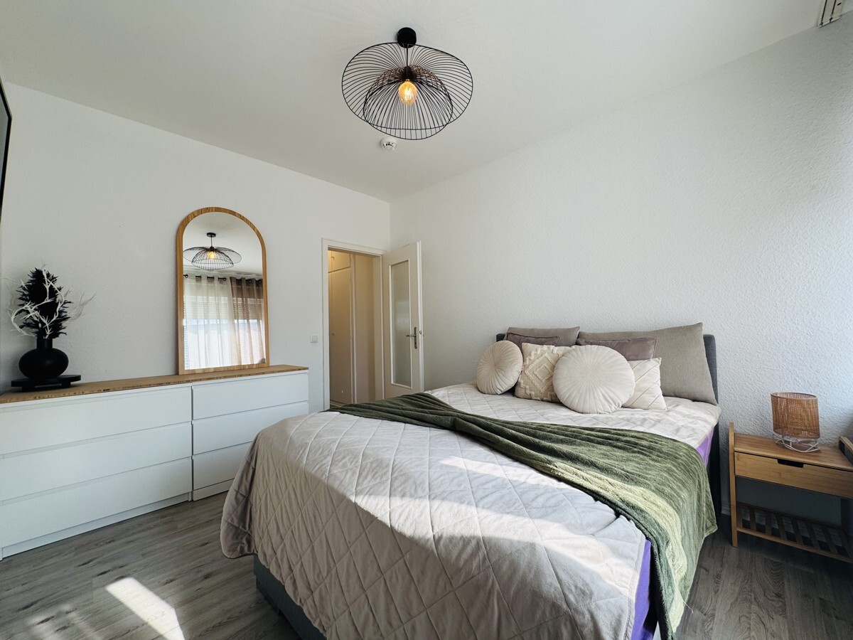 Schlafzimmer Ansicht 1