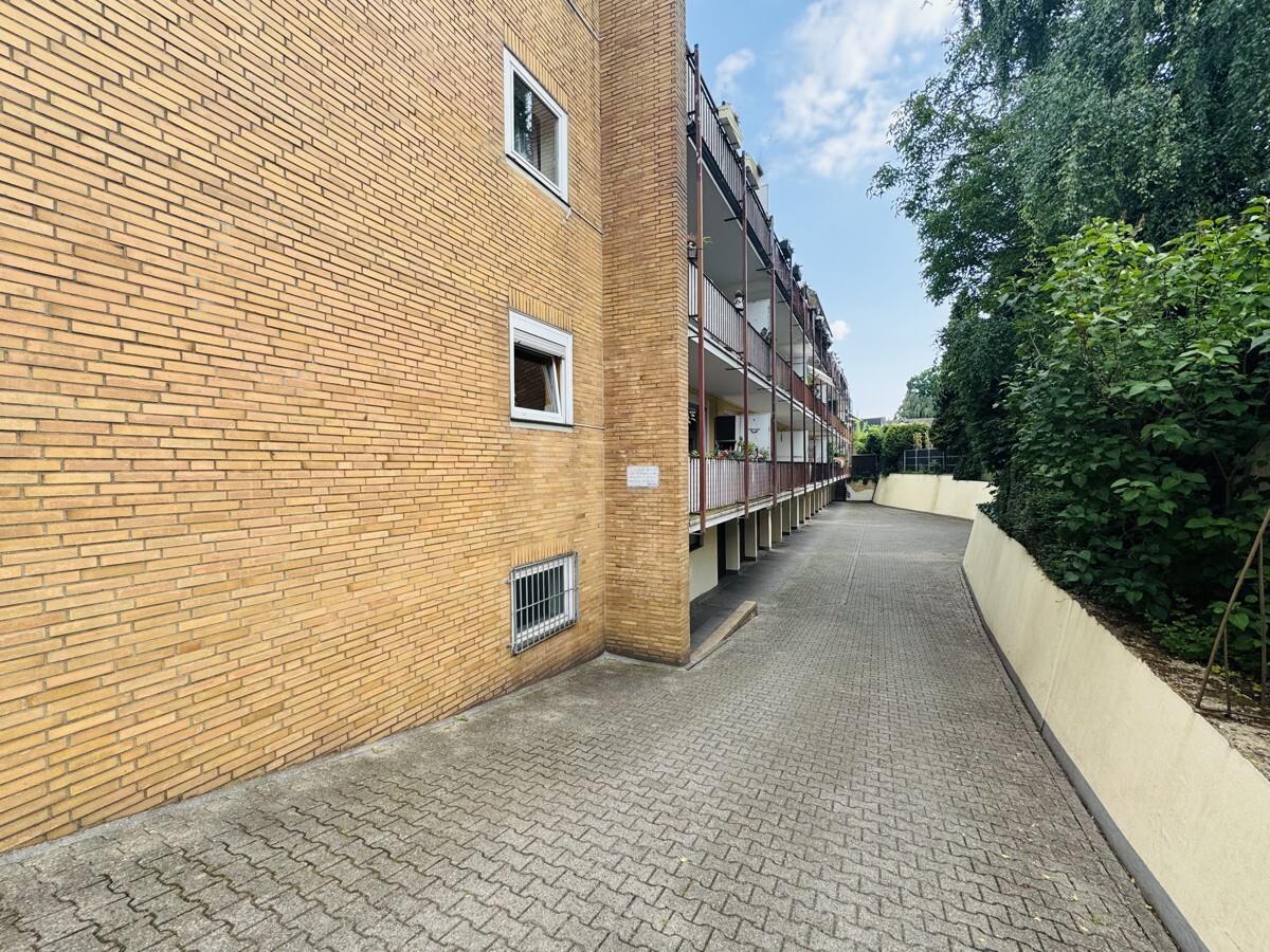 Zufahrt Garagenhof