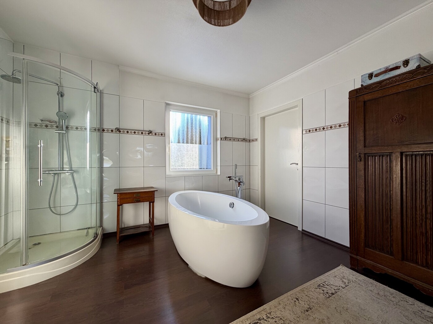 Badezimmer Ansicht 1