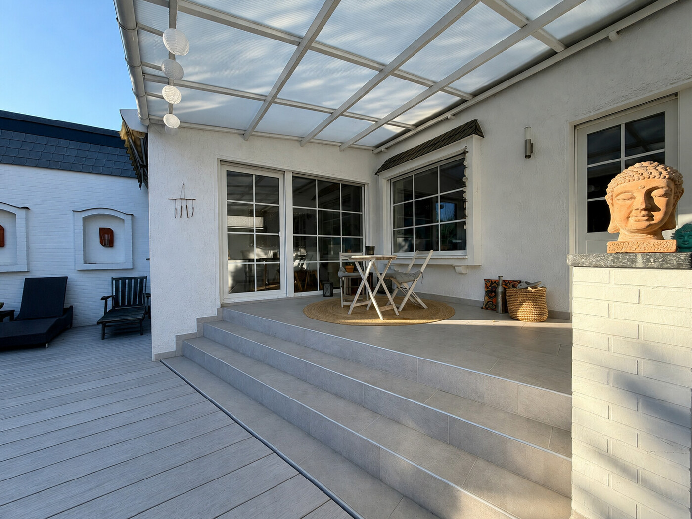 überdachte Terrasse