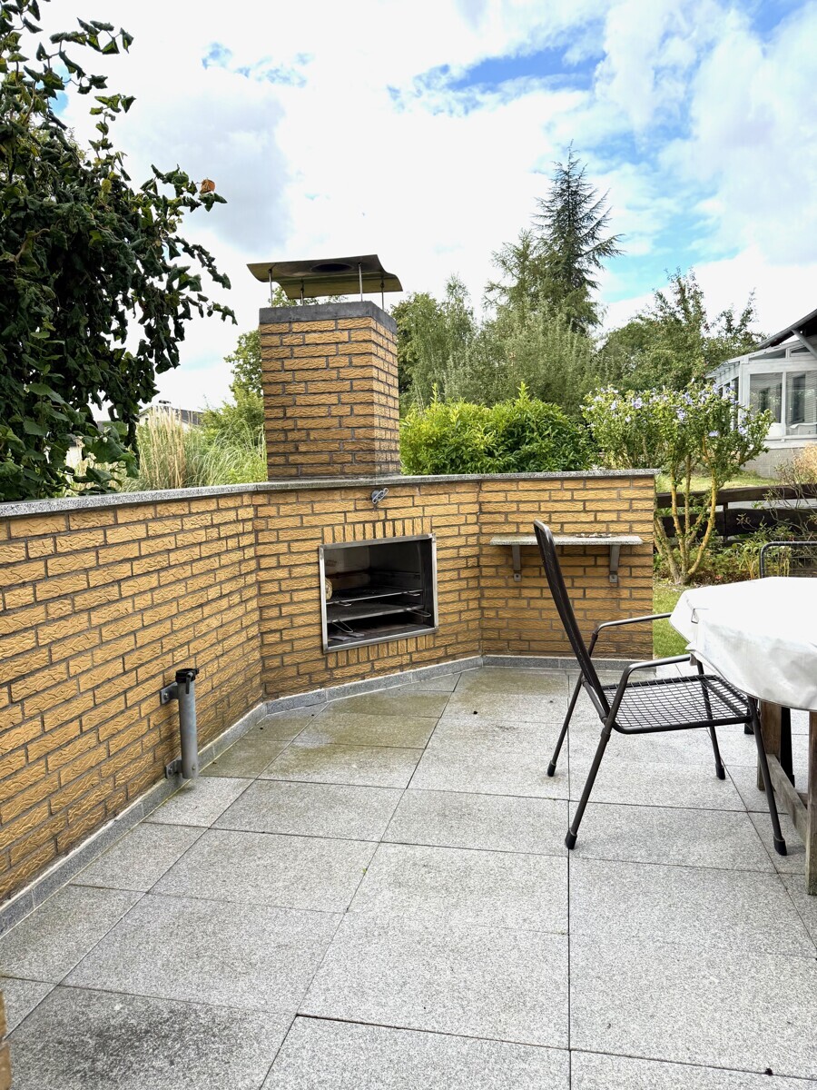 Terrasse mit Kamin