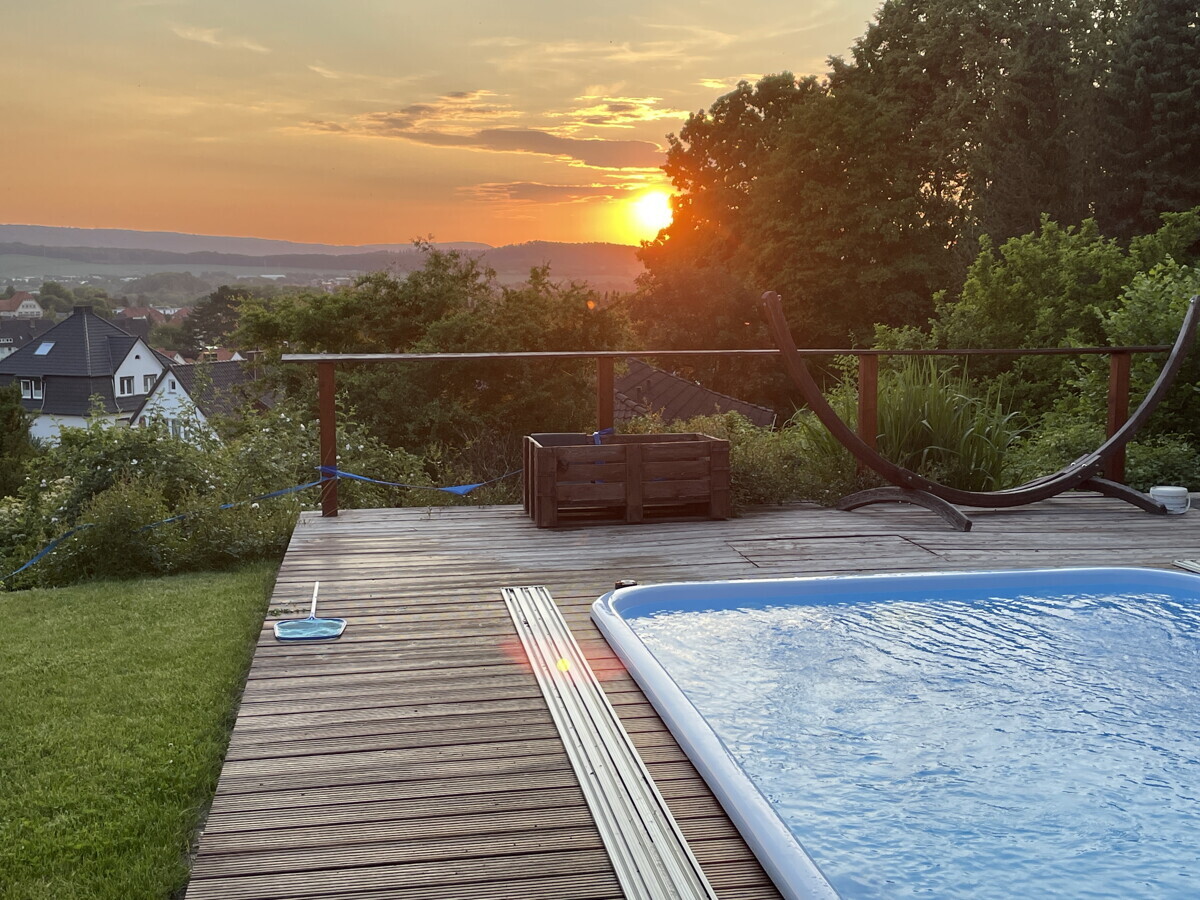 Sonennuntergang am Pool