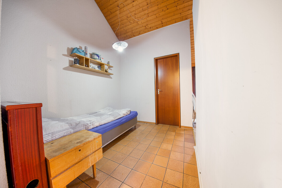 Schlafzimmer 5