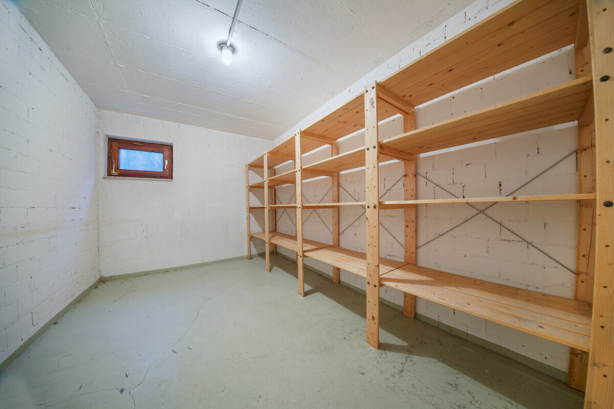 Keller