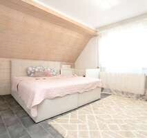 Schlafzimmer, Wohnung DG