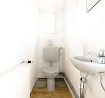 Gästetoilette, Wohnung DG