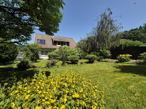 Außenansicht Süd 01 mit Garten